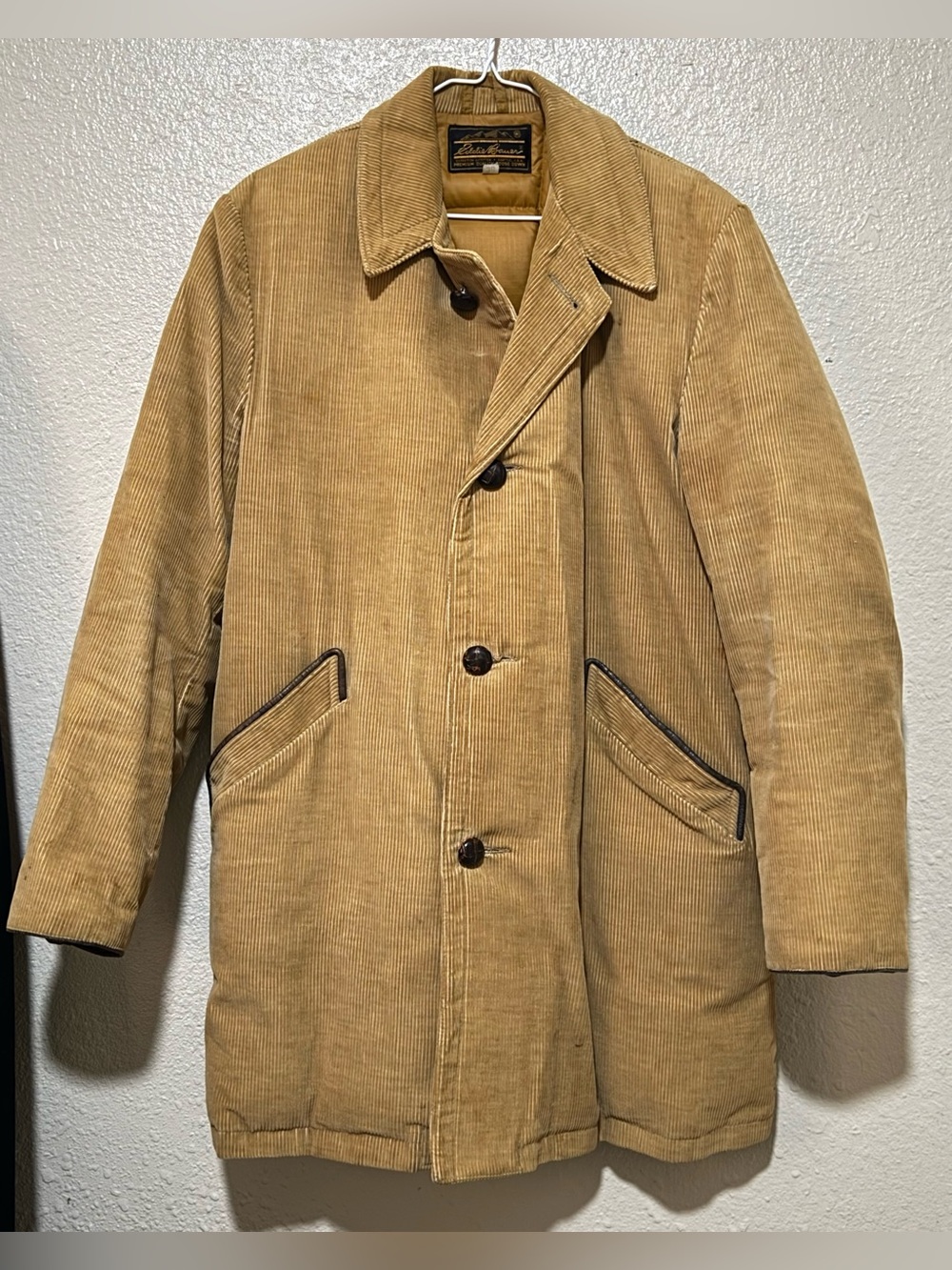 Vtg. Eddie Bauer Field Jacket/Coat Mens 38/M Beige Corduroy Quilted Goose Down